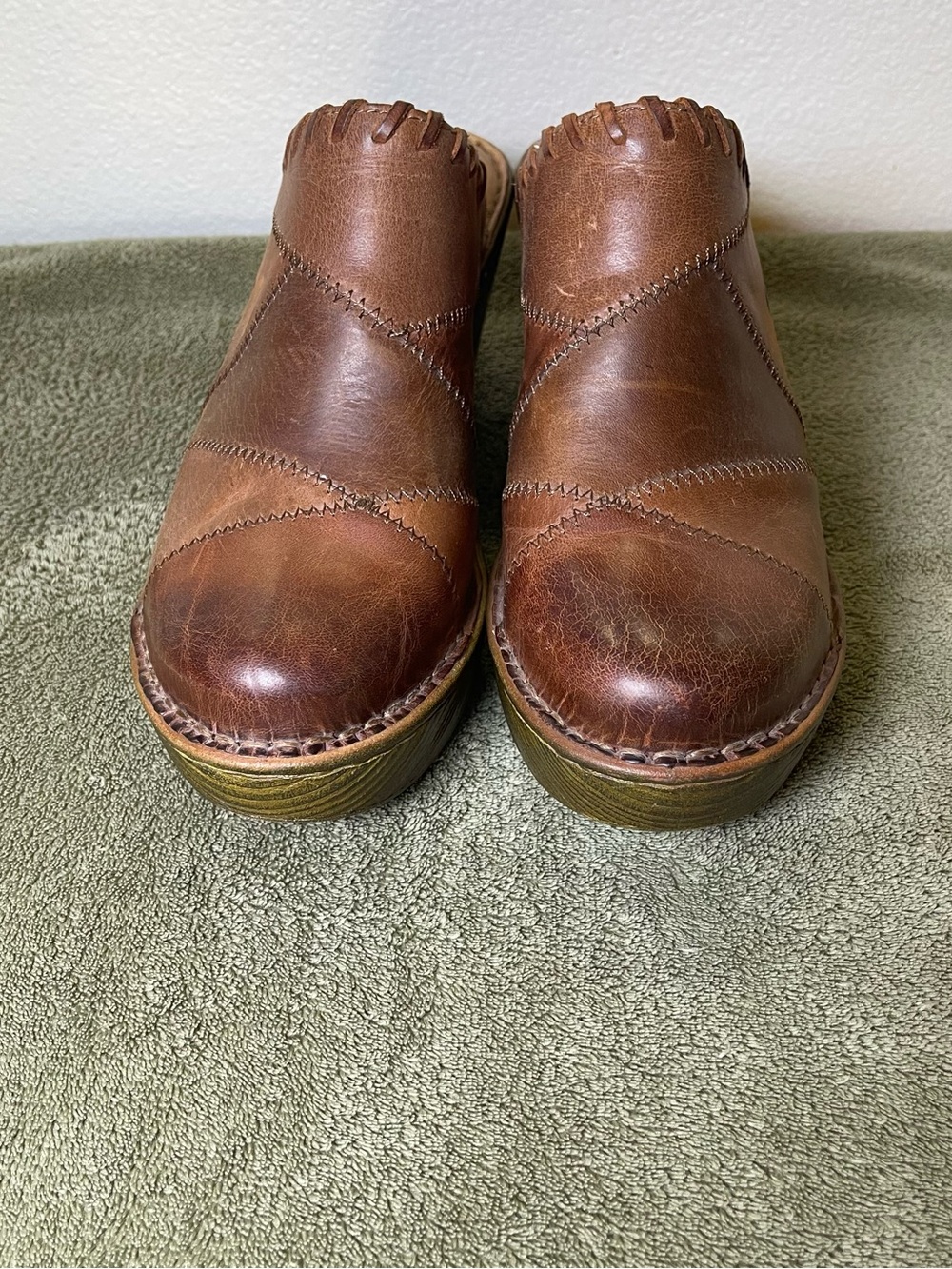 Born Hand Crafted Womens Size 10M Brown Leather Patchwork Platform Clog Mules - Picture 2 of 9